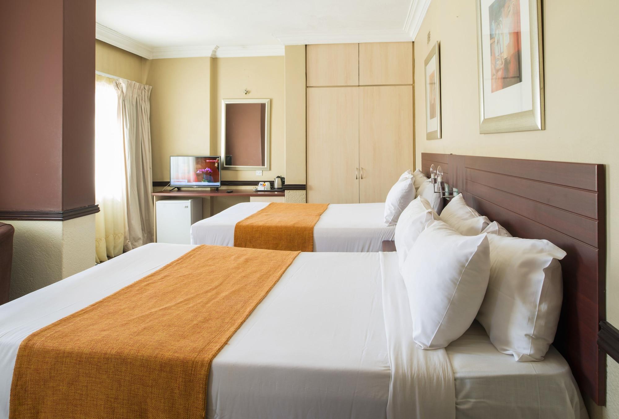 New Ambassador Hotel Harare Buitenkant foto
