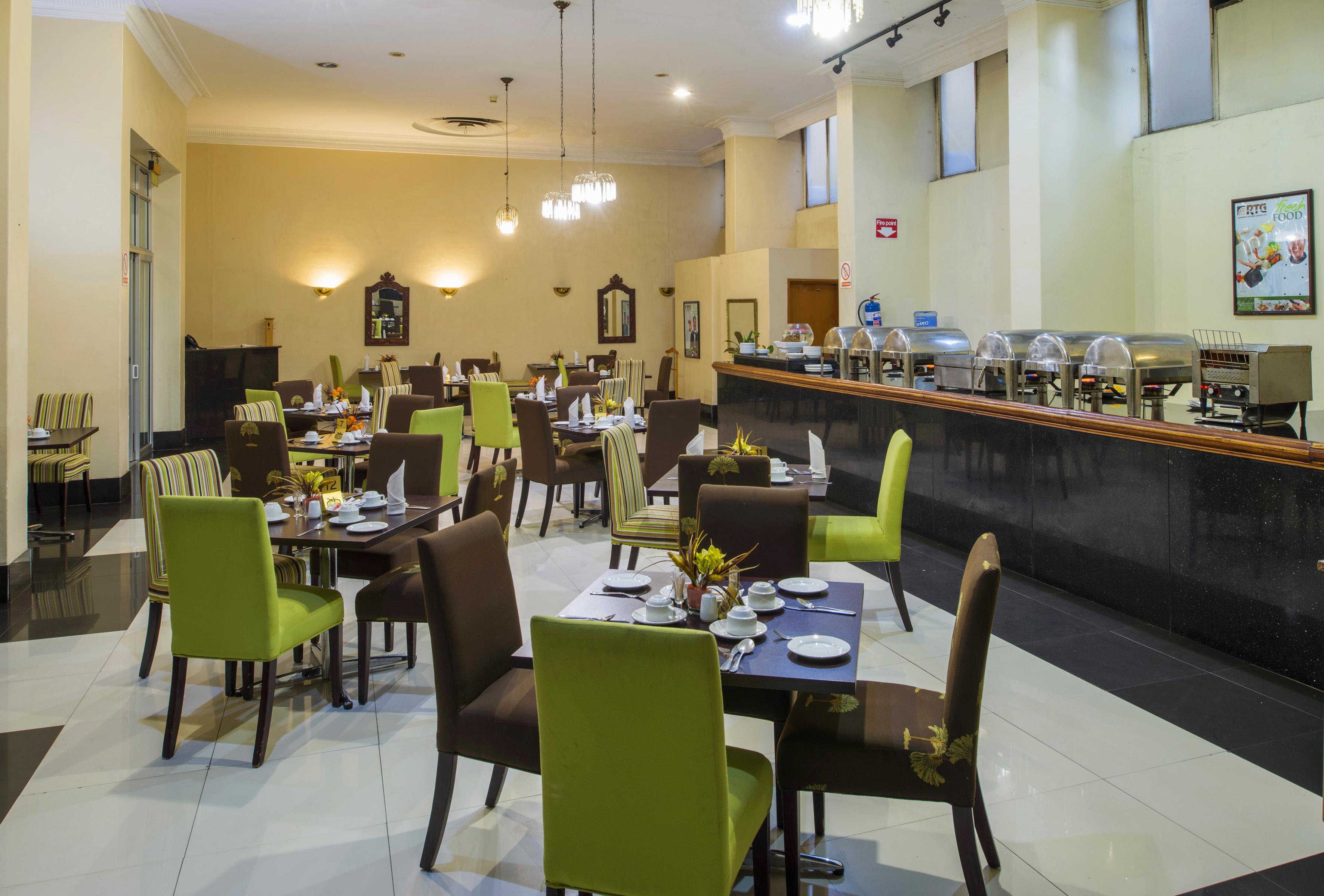 New Ambassador Hotel Harare Buitenkant foto