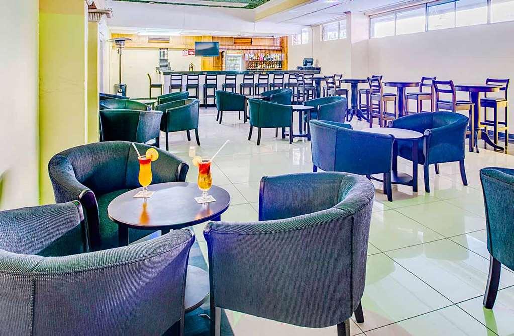 New Ambassador Hotel Harare Voorzieningen foto