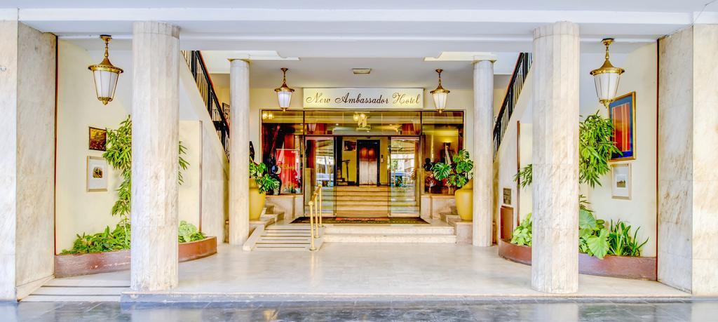 New Ambassador Hotel Harare Buitenkant foto